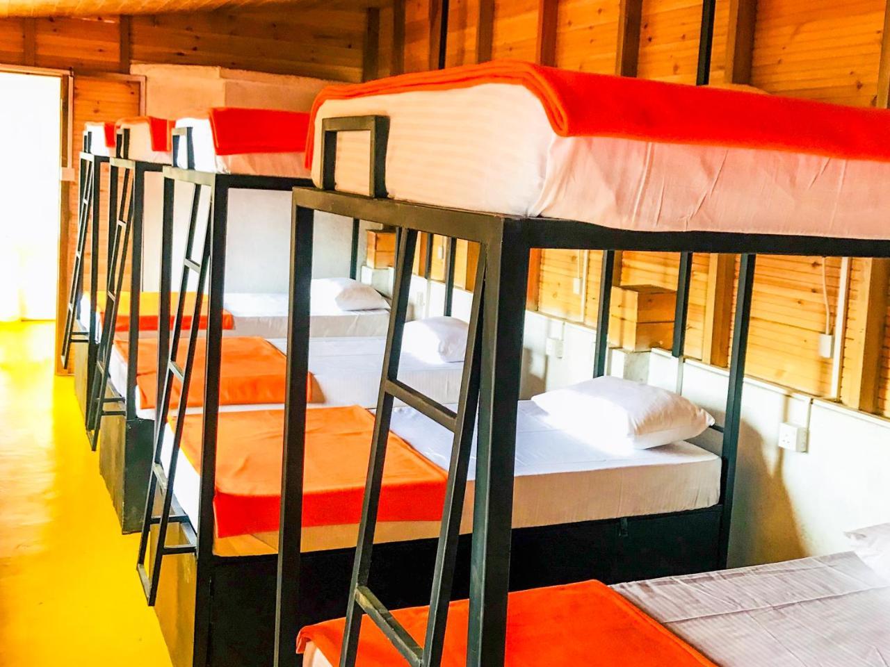 Hostal Reach *